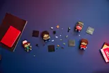BrickHeadz with loose parts.
