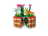 Interior view of the opened flowerpot.