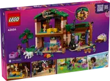 Back of the set box with play features.