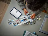 Building U-Wing with digital instructions.