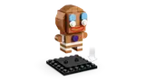 Gingy BrickHeadz attaching to base.