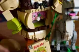 Shrek's hidden back detail.