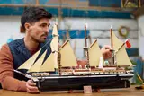 Person holding the Endurance model.