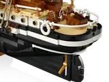 Stern: propeller and rudder detail.