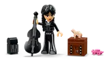Minifigure and accessories close-up.