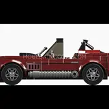 Side profile of Shelby Cobra brick model.